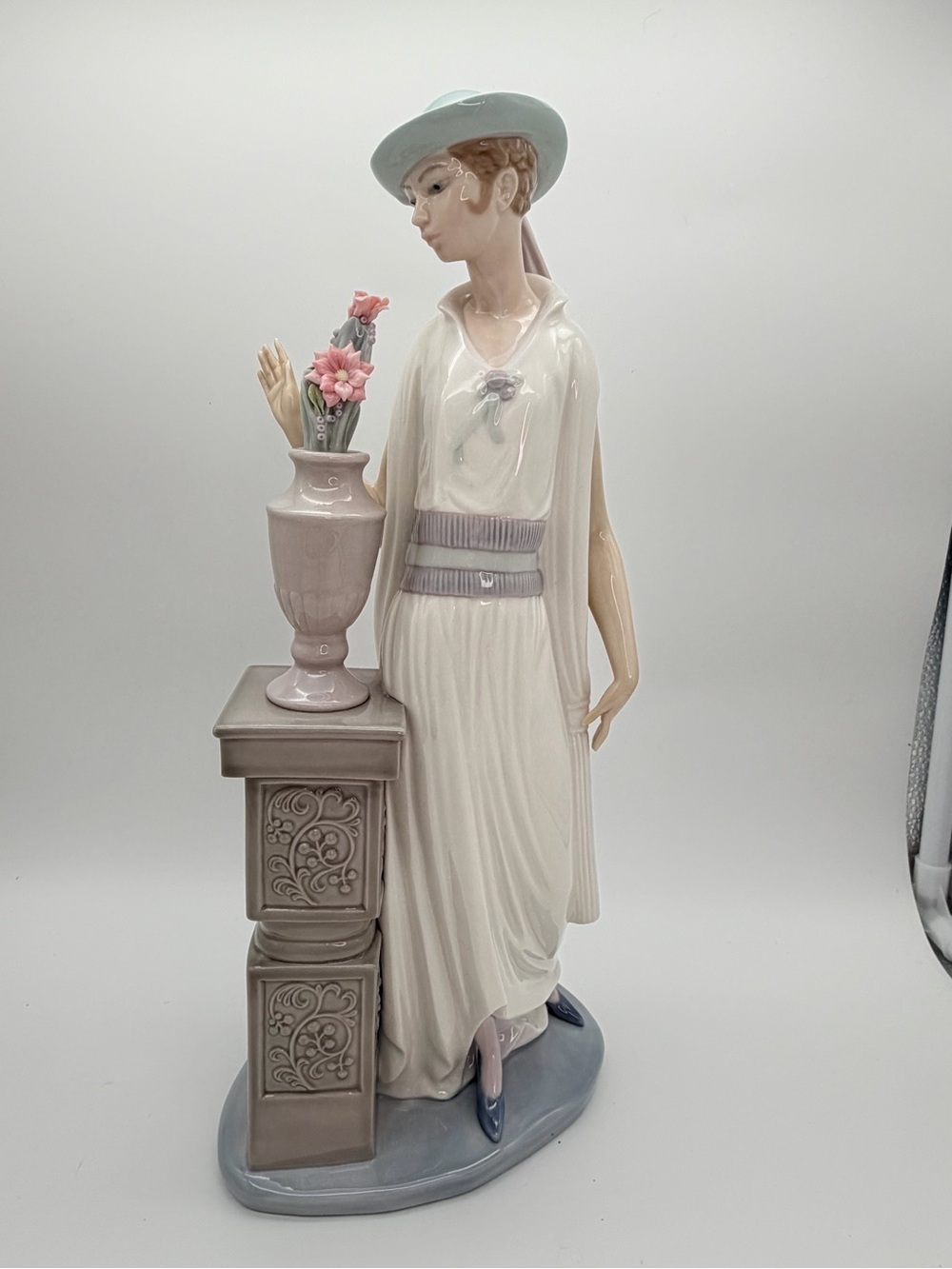 Lladro Lady Grand Casino figurine #5175